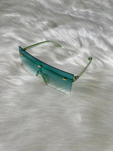 Load image into Gallery viewer, Ombré Big Frame Sunglasses